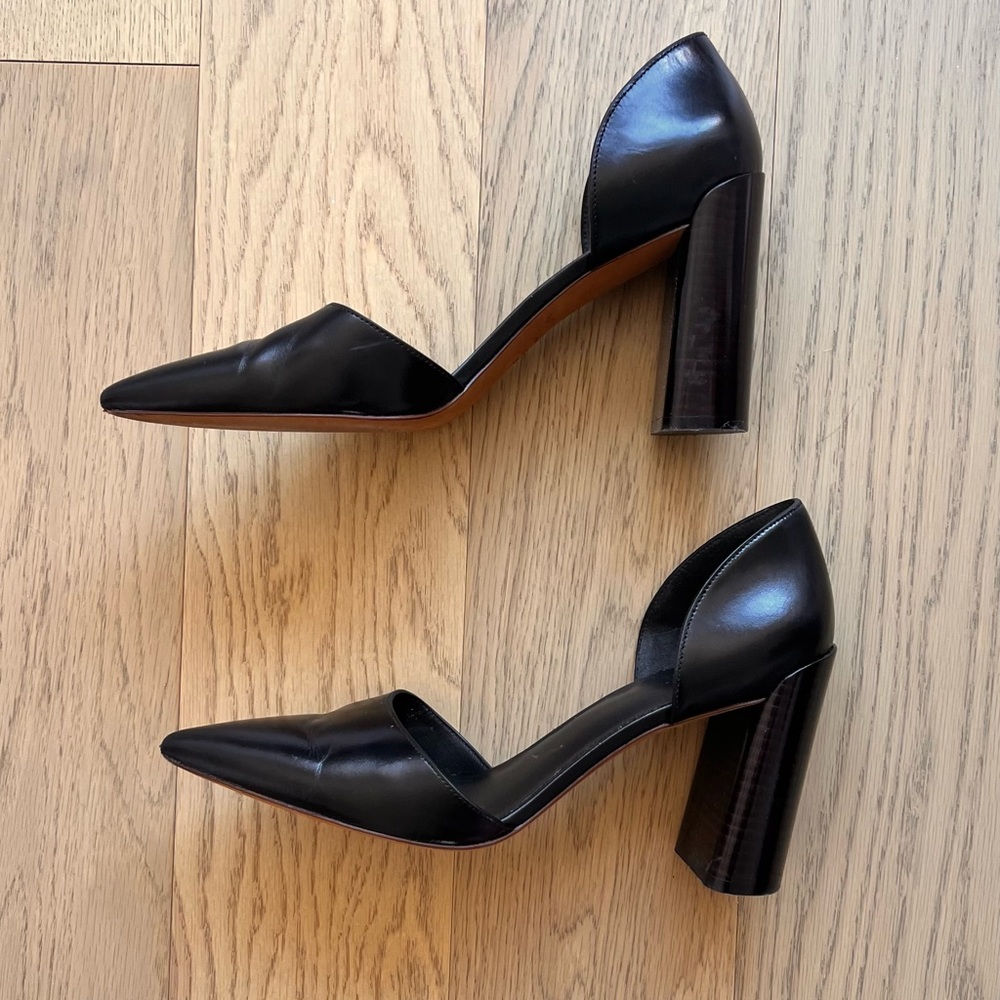Vince Black leather 4inch heal shoes, size 9.5